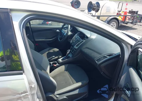 2014 Ford Focus Se z USA, uszkodzony, nr VIN 1FADP3F29EL194949